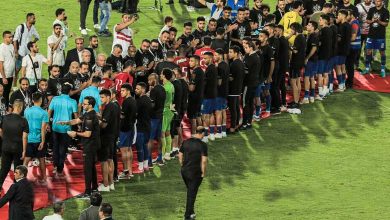 سيد عبد الحفيظ يتجاهل الممر الشرفي من لاعبي الزمالك
