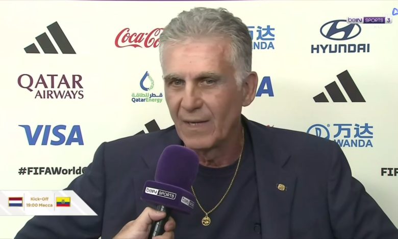 تحدث البرتغالي كارلوس كيروش، المدير الفني لإيران، عن فوزه المنتخب الإيراني أمام نظيره الويلزي، ضمن الجولة الثانية من المجموعة الثانية، بكأس العالم قطر 2022. وحقق منتخب إيران فوزًا في غاية الأهمية أمام ويلز، بنتيجة 2-0، ليبقي الأمل في حظوظه للتأهل إلى الدور القادم. كيروش يتحدث عن فوز إيران أمام ويلز وقال كيروش في تصريحات صحفية عقب نهاية المباراة: "اليوم أمام ويلز لعبنا بشكل ممتاز، استحقينا الفوز، اللاعبين لا يصدقون". وتابع: "لم اغيّر شيء من مباراة إنجلترا، اللاعبين منذ أن دخلوا الملعب لم يخافوا من أي شيء، صدقوا أنفسهم ولعبوا بإخلاص وفي النهاية استحقوا الفوز". واختتم قائلًا: "أرادوا لعب كرة القدم، اللاعبين رائعين اليوم و أنا ممتن لهم على ما حققوه". وكان منتخب إيران قد تلقى خسارة قاسية أمام إنجلترا، بنتيجة 6-2، في المباراة التي أقيمت بين المنتخبين يوم الإثنين الماضي، على ملعب خليفة الدولي. وتعلب إيران ضمن المجموعة الثانية بكأس العالم قطر 2022، بجانب منتخبات ويلز، أمريكا، إنجلترا.