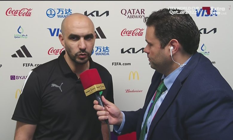 تحدث وليد الركراكي، المدير الفني لمنتخب المغرب، عن انتصار أسود الأطلس أمام بلجيكا، بنتيجة 2-0، ضمن الجولة الثانية من المجموعة السادسة، بكأس العالم قطر 2022. وأحيا المغرب أماله في الصعود لدور الـ16 من كأس العالم 2022 بعد الفوز على بلجيكا، في المباراة التي أقيمت بين المنتخبين عصر اليوم “الأحد”، على ملعب الثمامة. الركراكي يتحدث عن فوز المغرب أمام بلجيكا وقال الركراكي في تصريحات إذاعية لقناة "الكأس" القطرية: " كأس العالم مش سهل، وبمجموعة صعبة، لكن شكرًا على دعم الجماهير". وتابع: "اللاعبين اليوم بذلوا كل ما في وسعهم واستحقوا الفوز عن جدارة واستحقاق، أشكر كل الفريق سواء من شارك في اللقاء أو من كان على دكة البدلاء". وأضاف: "سنقاتل لنقدم أداء كبير في المباراة القادمة كذلك إن شاء الله، وبأذن الله نتأهل للدور القادم". ويستعد منتخب المغرب لمواجهة قوية وصعبة أمام كندا، يوم الخميس القادم، على ملعب الثمامة، ضمن الجولة الثالثة والأخيرة من دور المجموعات. وتلعب أسود الأطلس ضمن المجموعة السادسة بكأس العالم، بجانب منتخبات كرواتيا، كندا، بلجيكا.