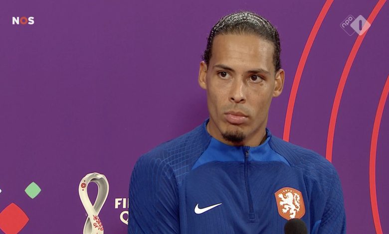 تحدث فيرجيل فان دايك، مدافع منتخب هولندا، عقب فوز الطواحين الهولندية أمام قطر، ضمن مباريات الجولة الثالثة من المجموعة الأولى، لبطولة كأس العالم 2022. واعتلى المنتخب الهولندي صدارة المجموعة الأولى، برصيد 7 نقاط، بعد فوزين وتعادل، ضمن دور المجموعات لبطولة كأس العالم قطر 2022. فان دايك يتحدث عقب الفوز أمام قطر وقال فان دايك في تصريحات صحفية عقب نهاية المباراة: "نريد التتويج بلقب كأس العالم لهذه النسخة، علينا الاستعداد بكل قوة لمواجهة أي منافس". وتابع: "إذا لعبنا كما لعبنا ضد الإكوادور لن نصل بعيدًا، ولكن إن لعبنا كما نلعب بالمعتاد فبإمكاننا الوصول بعيدًا في هذا المونديال". وعن المدرب فان جال قال: "لدينا مدرب رائع جدًا، ولكن أيضًا علينا أن نؤمن بأنفسنا". وعن الاختلاف في طريقة اللعب بين ليفربول ومنتخب هولندا قال: "أنا أقوم بعملى والذي يطلبه مني المدرب واستمتع باللعب سواء في المنتخب أو في فريقي، ولكن في النهاية عملنا المطلوب وتصدرنا المجموعة". وعن تألق زميله في المنتخب جاكبو قال: "هو مهاجم رائع للغاية ويعد من أفضل المواهب الموجودة ويضيف الكثير لنا في الفريق". وعن زميله فرينكي دي يونج قال: "هو أحد أفضل لاعبي خط الوسط في العالم بكل تأكيد". ويستعد المنتخب الهولندي لمواجهة ثاني المجموعة الثانية، والتي تضم كل من إنجلترا وإيران وأمريكا وويلز.