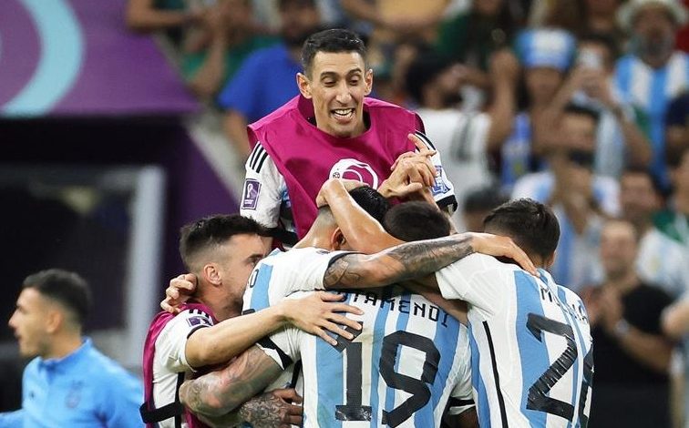 مشاهدة مباراة الأرجنتين وبولندا في كأس العالم - بث مباشر