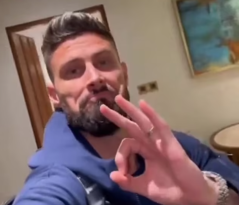 بالفيديو.. أوليفييه جيرو يستعرض غرفته ويبدي إعجابه بمقر إقامة منتخب فرنسا