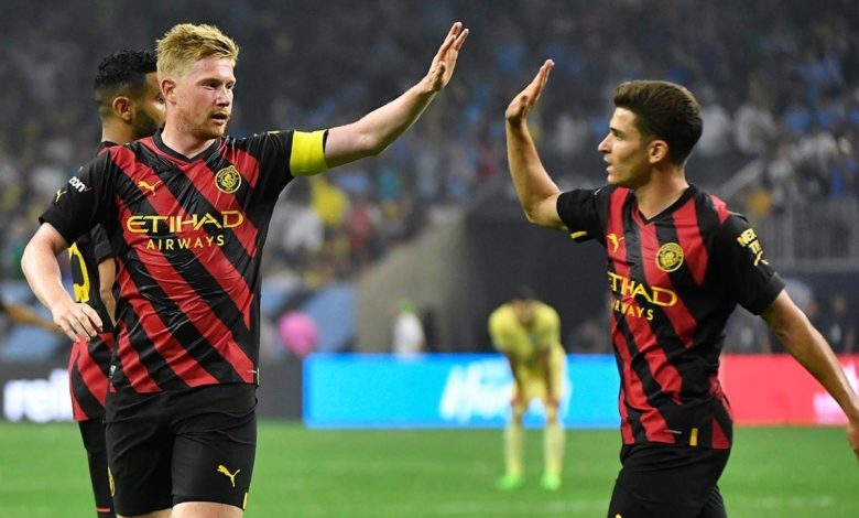 دي بروين ينهال بالمديح على زميله ألفاريز