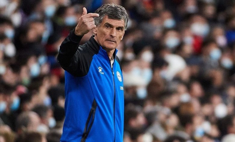 إشبيلية يبحث عن بديل سامباولي.. رصيده نفذ