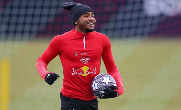 نكونكو جاهز لمواجهة أوجسبورج في الدوري الألماني