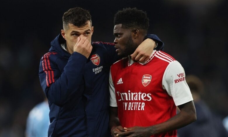 الحديث حول مصير تشاكا مع أرسنال ممنوع بأوامر أرتيتا