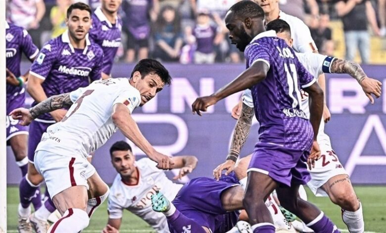 فيورنتينا يقلب تأخره بهدف إلى فوز على روما 2-1 بالكالتشيو