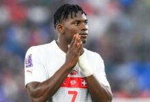 محكمة سويسرية تغرم اللاعب الدولي بريل إيمبولو هدد أحد الأشخاص بالضرب