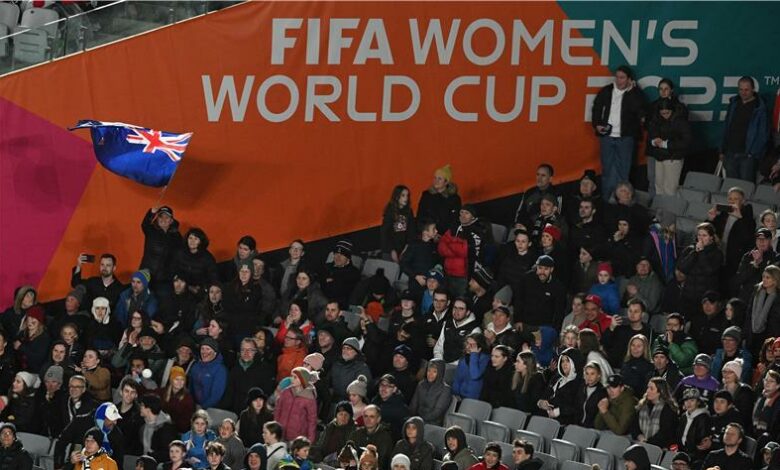 مبارة افتتاح مونديال السيدات تحقق رقما قياسيا في الحضور الجماهيري