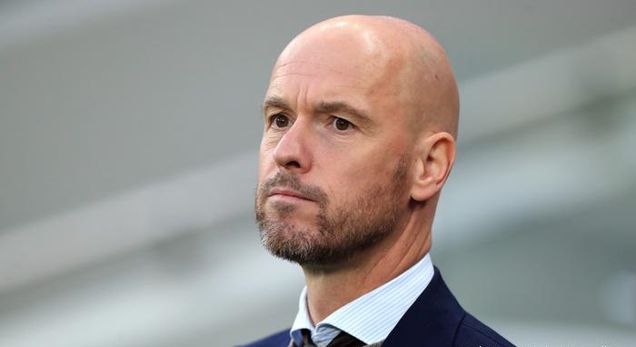 تن هاج غاضب من أداء إدارة مانشستر يونايتد خلال الميركاتو ويضغط للتعاقد مع أمرابط