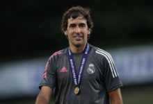 الأسطورة راؤول جونزاليس يقترب من قيادة الغواصات