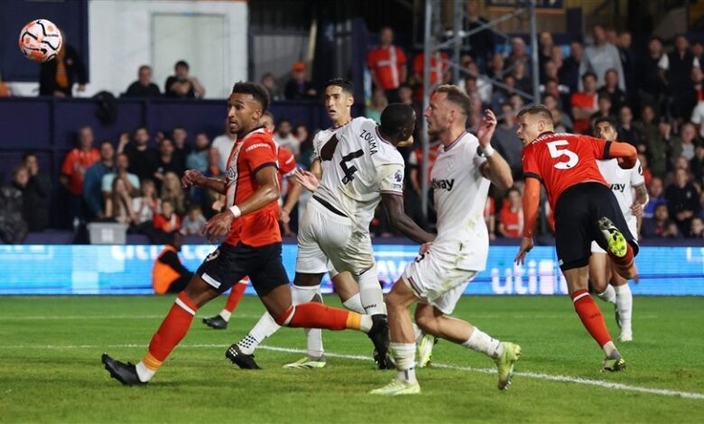 وست هام يزيد معاناة لوتون تاون ويفوز عليه 2-1 في البريميرليج
