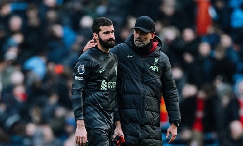 حارس ليفربول البرازيلي بيكر يغيب أسبوعين بسبب الإصابة