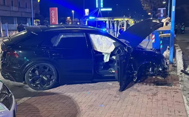 بالوتيلي يتعرض لحادث سير خطير والشرطة صادرت رخصته