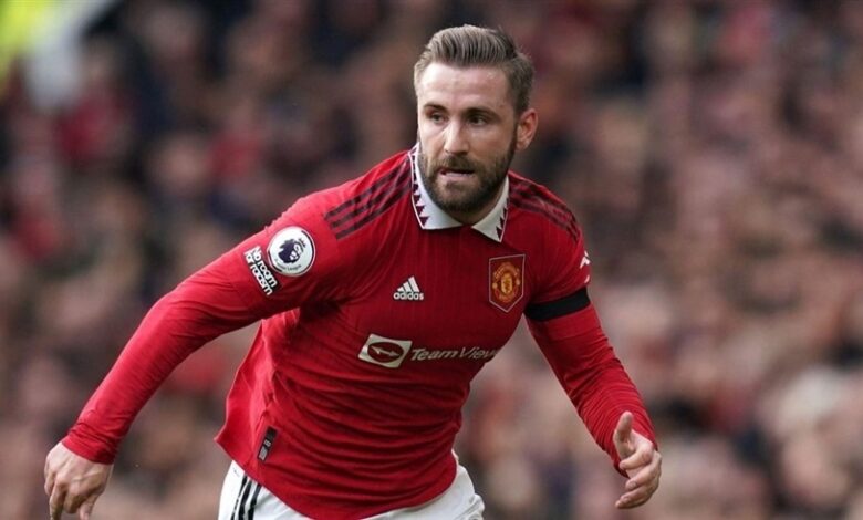 لوك شاو يعود إلى مانشستر يونايتد بعد غياب 3 أشهر