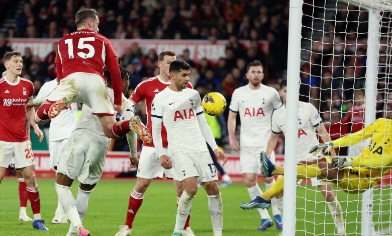 توتنهام بـ 10 لاعبين يفوز على نوتنجهام فورست 2-0 في البريميرليج