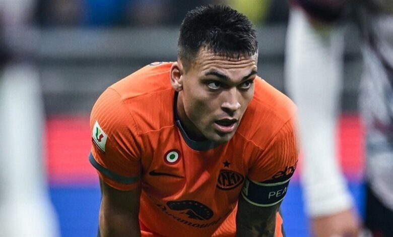 الإصابة تبعد مارتينيز عن إنتر ميلان لأول مرة بعد 89 مباراة متتالية