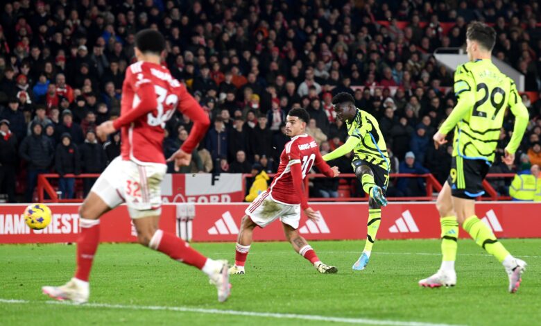 أرسنال يقتنص ثلاث نقاط ثمينة بالفوز على نوتنجهام فورست 2-1