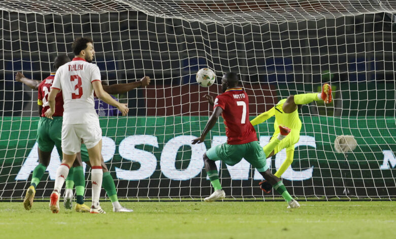 إحصاءات أمم إفريقيا: 27 هدفاً و44 إنذاراً و7 انتصارات و 5 تعادلات بالجولة الأولى