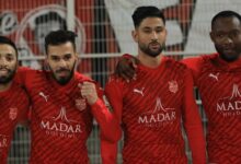 شباب بلوزداد يقسو على وفاق سطيف 3-1 في القمة الجزائرية