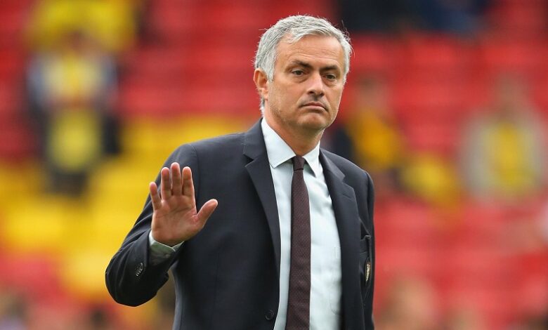 مورينيو يقترب من تدريب الشباب السعودي