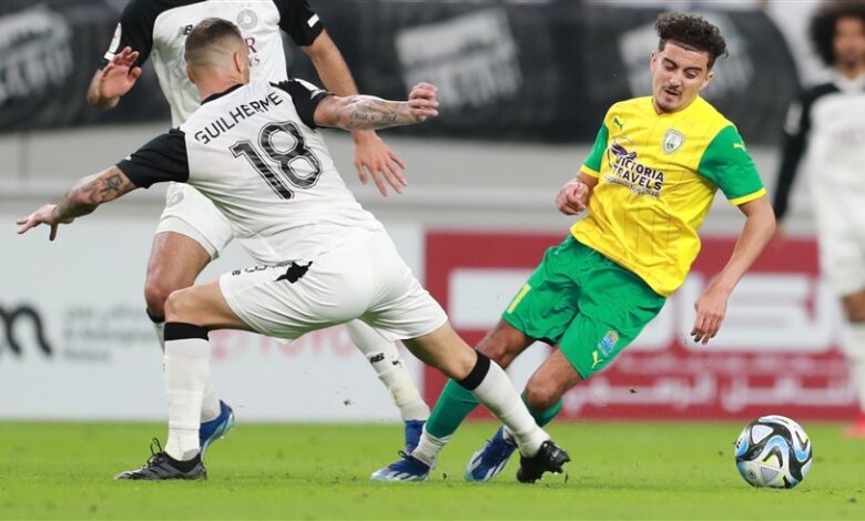 السد والوكرة يتعادلان سلبيا في القمة القطرية ورئيس «الموج الأزرق» يقتحم الملعب