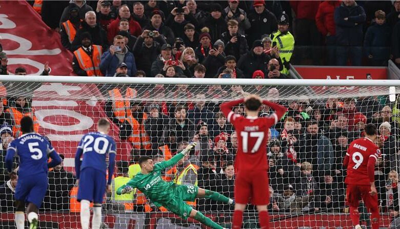 ليفربول يسحق تشيلسي 4-1 ويواصل صدارة الدوري الإنجليزي