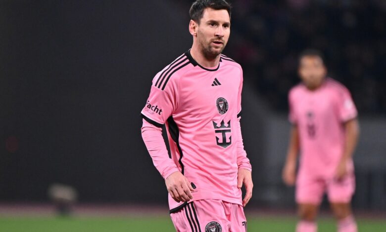 ميسي ينفي غيابه عن ودية هونج كونج لأسباب سياسية