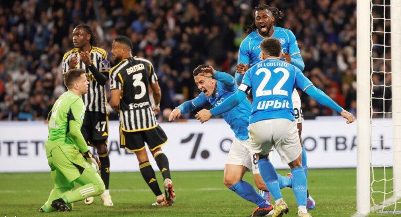 يوفنتوس يسقط أمام مضيفه نابولي 2-1 ويتلقى الهزيمة الرابعة