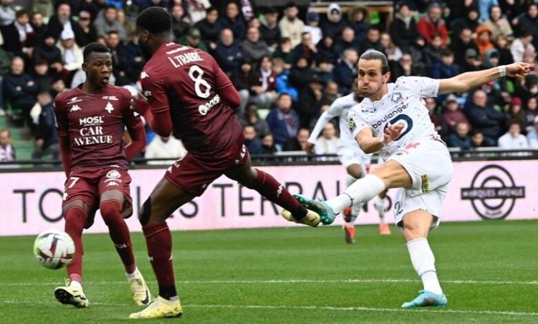 ليل يتغلب على ميتز المهدد 2-1 ويقترب من دوري الأبطال