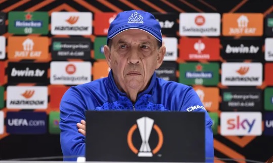 مدرب مارسيليا: أتالانتا يملك أفضلية وعلينا خوض مباراة استثنائية