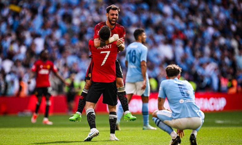 مانشستر يونايتد يتغلب على السيتي 2-1 ويتوج بكأس الاتحاد الإنجليزي