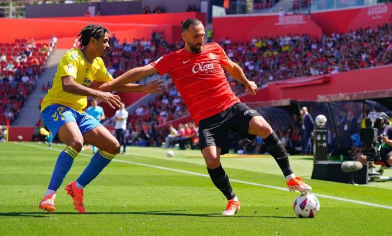 مايوركا يفوز بصعوبة على لاس بالماس 1-0 ويعزز موقفه في البقاء بالليجا