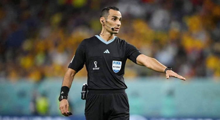 الجزائري غربال يدير ذهاب نهائي دوري أبطال إفريقيا بين الأهلي والترجي