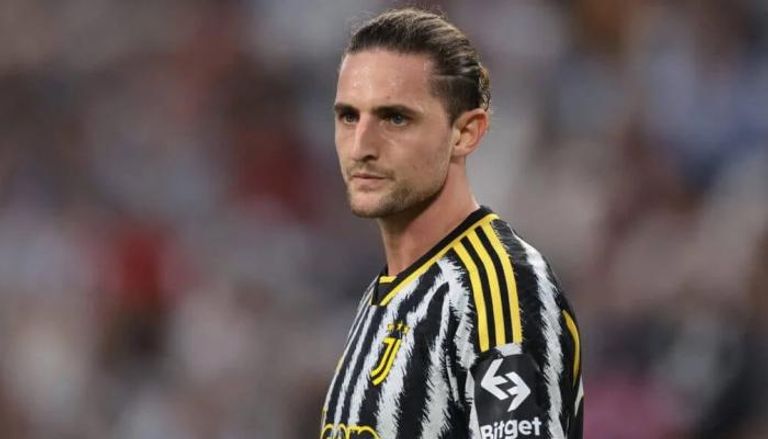 أدريان رابيو يقترب من الانتقال لميلان في صفقة انتقال حر