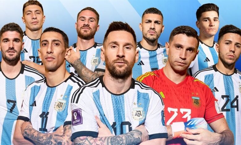 سكالوني يعلن قائمة الأرجنتين النهائية وميسي على رأسها