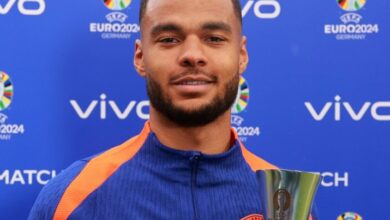 جاكبو أفضل لاعب بمباراة هولندا وبولندا