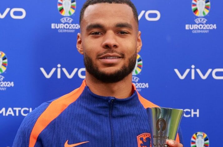 جاكبو أفضل لاعب بمباراة هولندا وبولندا