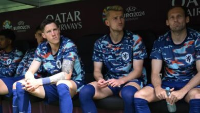 دي ليخت يستعين بطبيب نفسي بعد الجلوس احتياطيا مباراتين