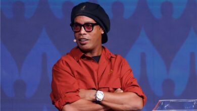 رونالدينيو يتراجع عن تصريحاته ضد منتخب السامبا: جزء من حملة دعائية