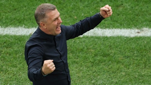 مدرب أوكرانيا: فريقي استحق الفوز والبدلاء ساعدوا على تطور الأداء