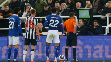 الأندية الإنجليزية تقرر استمرار العمل بـ VAR مع إدخال تعديلات