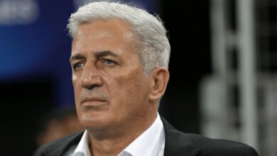 مدرب الجزائر يلقي باللوم على اللاعبين بعد الهزيمة أمام أوغندا