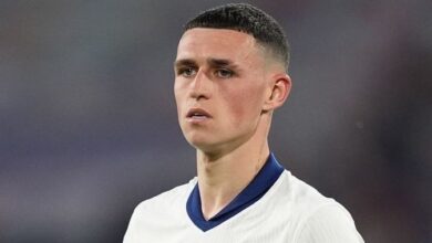 فودين يعود لمعسكر إنجلترا بعد الاطمئنان على مولوده الجديد