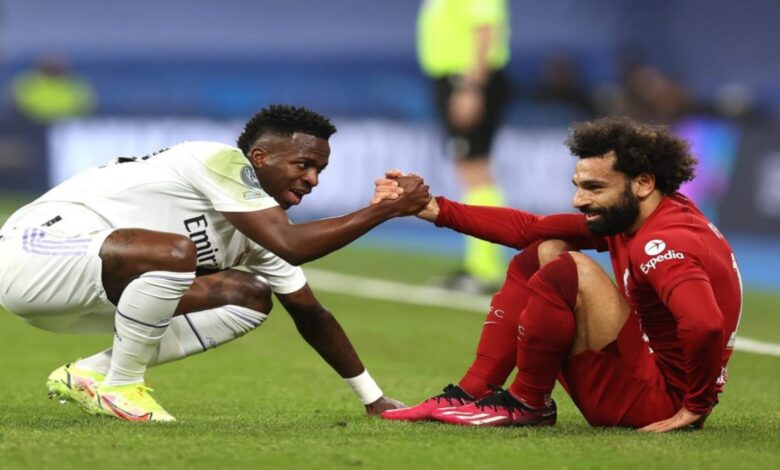 فينيسيوس يتوج بجائزة أفضل مهاجم بالعالم لعام 2024 من جلوب سوكر